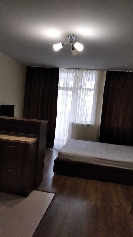 Продаж 1 кімнатної квартири 37 кв. м, Олени Пчілки вул. 3