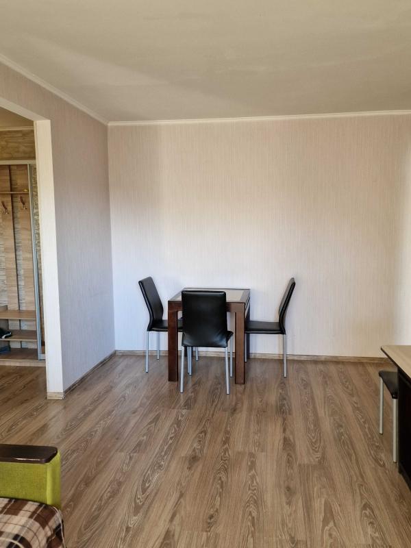 Sale 3 bedroom-(s) apartment 60 sq. m., Tankopiya Street 28а