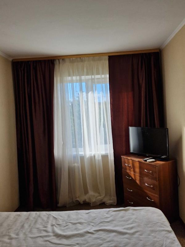 Sale 3 bedroom-(s) apartment 60 sq. m., Tankopiya Street 28а