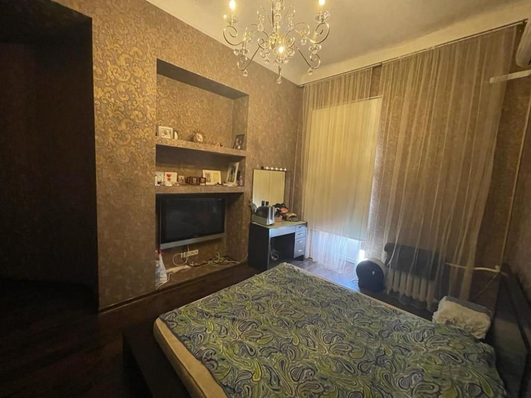 Long term rent 4 bedroom-(s) apartment Pushkinska Street 56/1