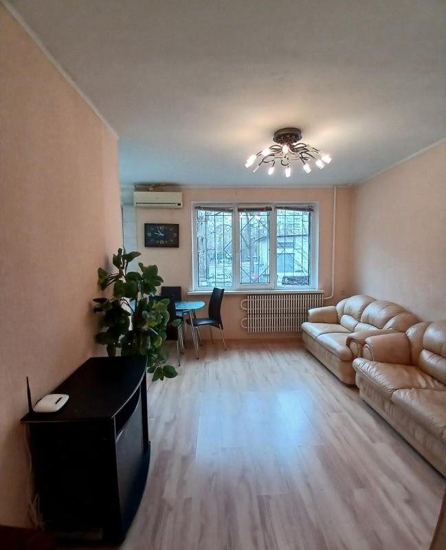 Sale 3 bedroom-(s) apartment 64 sq. m., Akademika Barabashova Street 46а