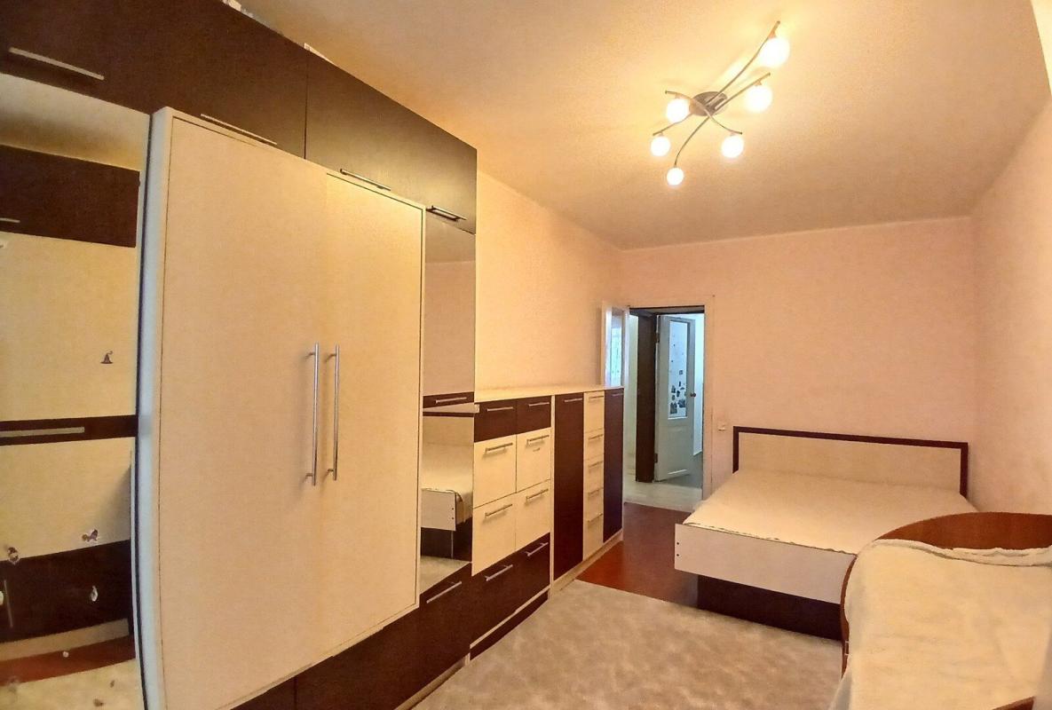 Sale 3 bedroom-(s) apartment 64 sq. m., Akademika Barabashova Street 46а