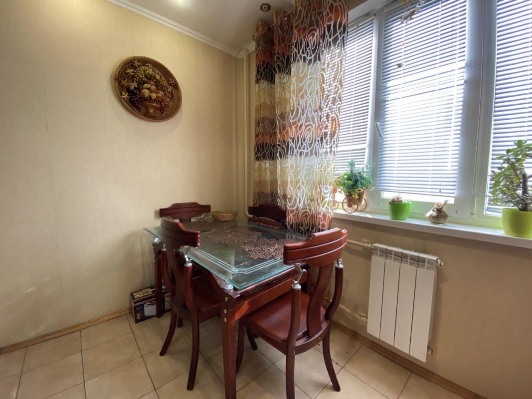 Long term rent 2 bedroom-(s) apartment Akademika Barabashova Street 36/1