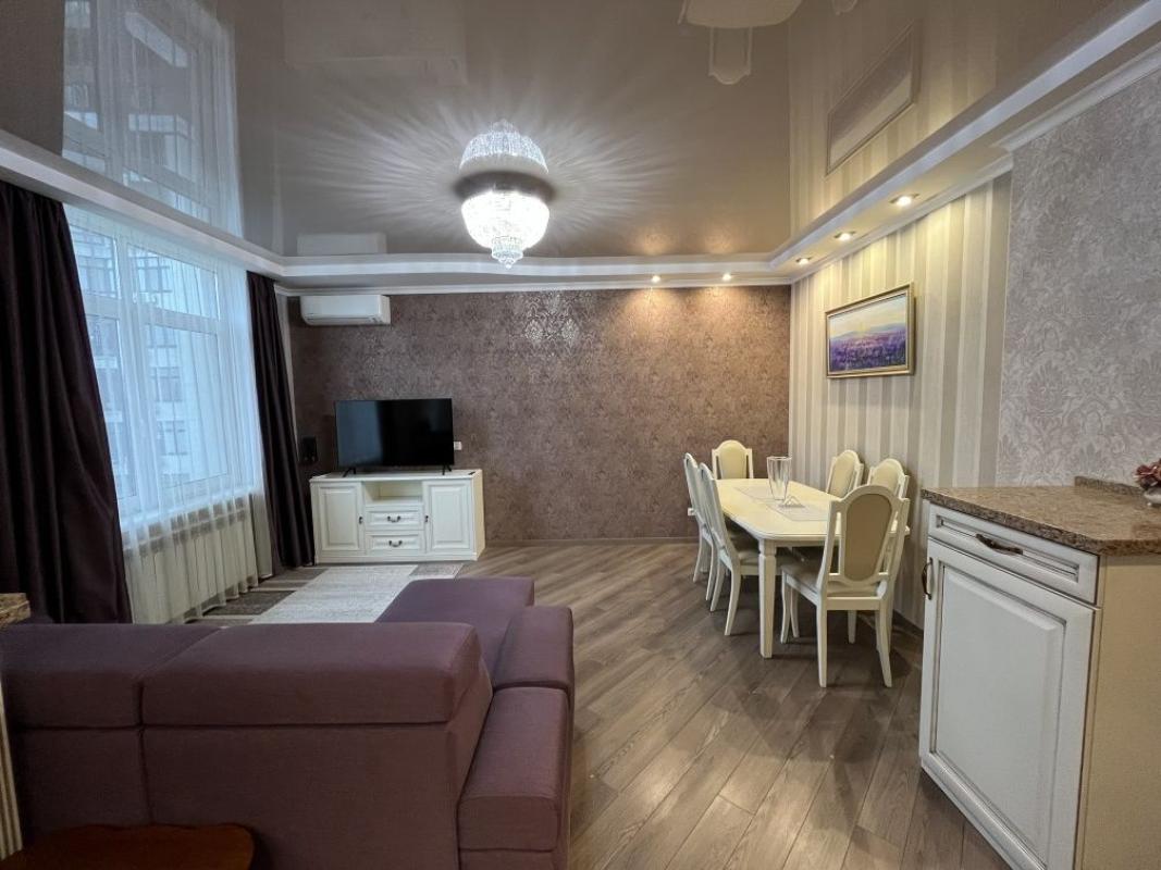 Long term rent 2 bedroom-(s) apartment Aviakonstruktora Ihoria Sikorskoho Street (Tankova Street) 4д