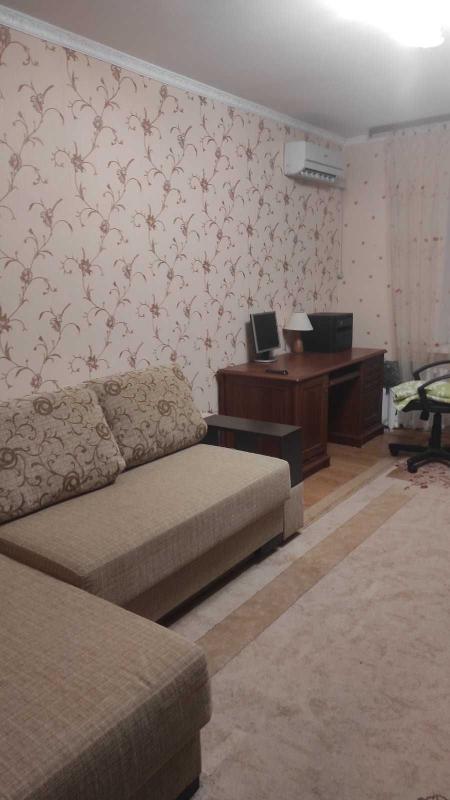 Долгосрочная аренда 1 комнатной квартиры Елены Пчилки ул. 2б