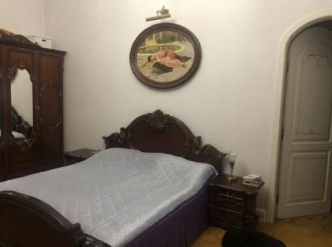 Sale 6 bedroom-(s) apartment 230 sq. m., Svobody Street 27