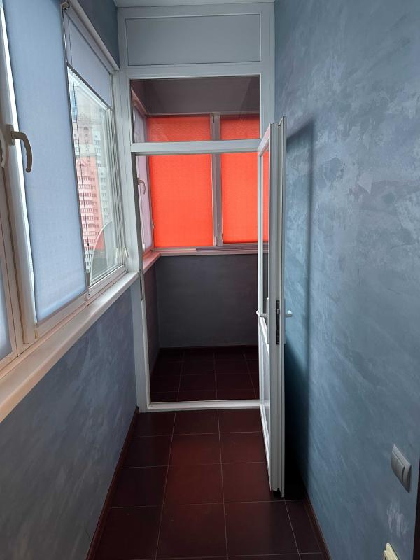 Sale 3 bedroom-(s) apartment 130 sq. m., Sribnokilska Street 3б
