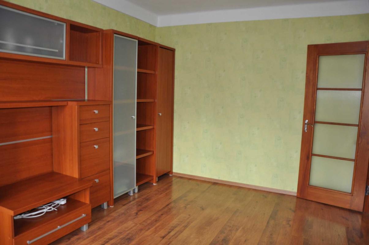 Продажа 2 комнатной квартиры 44 кв. м, Деревлянская ул. (Якира) 20а