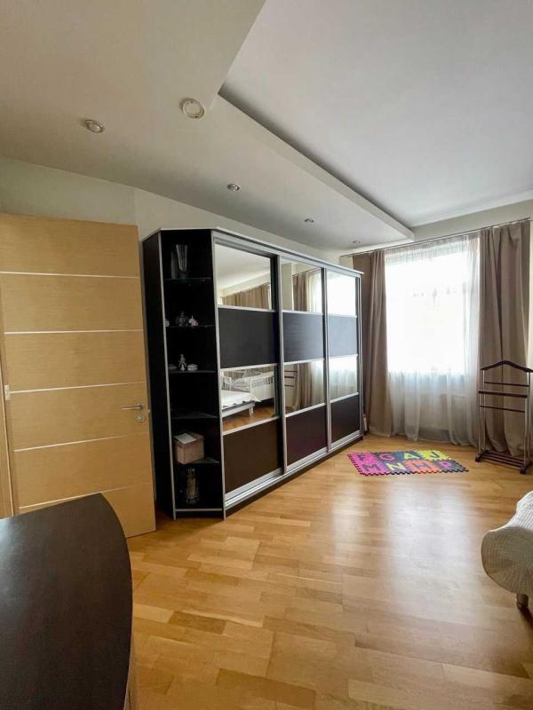 Long term rent 2 bedroom-(s) apartment Tarasa Shevchenka Boulevard (Taras Shevchenko Boulevard) 11а