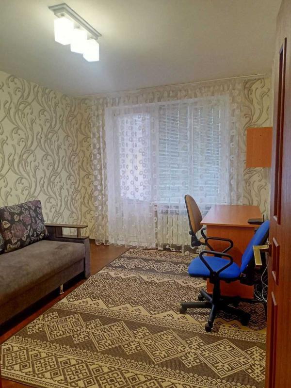 Довгострокова оренда 3 кімнатної квартири Гвардійців-Широнінців вул. 38
