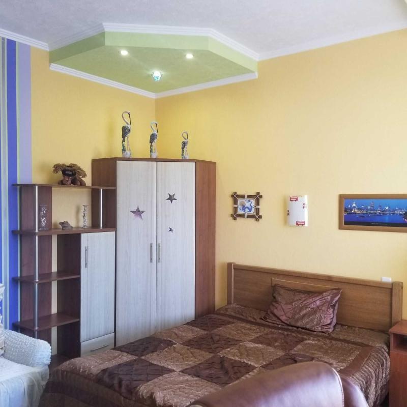 Sale 3 bedroom-(s) apartment 94 sq. m., Mykilsko-Slobidska Street 1а