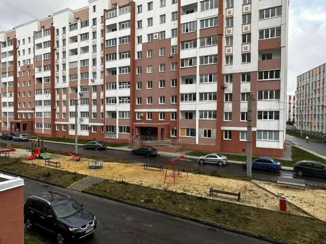 Продажа 1 комнатной квартиры 36 кв. м, Академика Барабашова ул. 10а