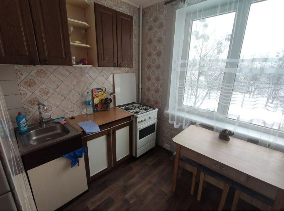 Sale 3 bedroom-(s) apartment 65 sq. m., Valentynivska street 27