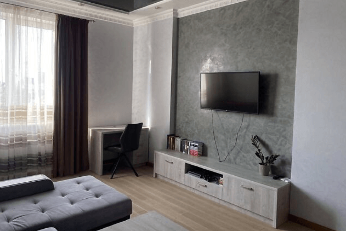 Long term rent 1 bedroom-(s) apartment Kyrylo-Mefodiivska Street 2