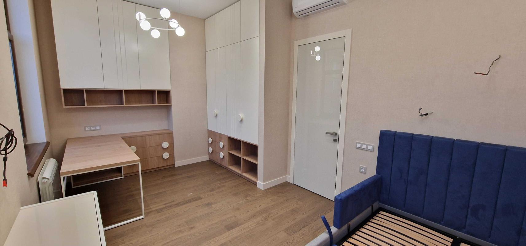 Продаж 4 кімнатної квартири 188 кв. м, Професорська вул.
