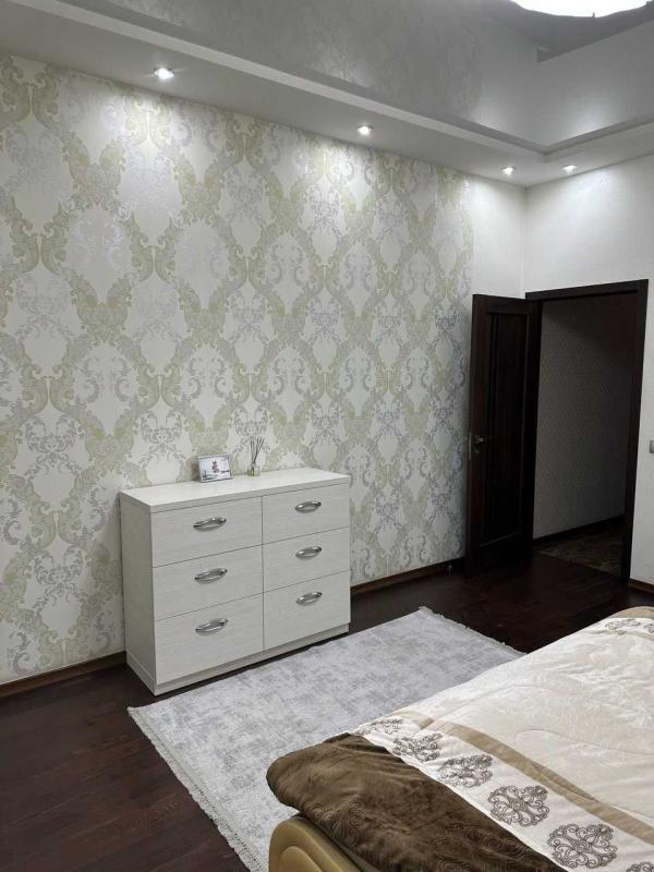 Sale 2 bedroom-(s) apartment 120 sq. m., Hvardiytsiv-Shyronintsiv Street 33