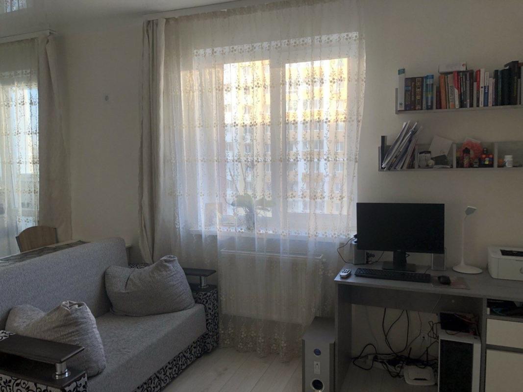 Sale 1 bedroom-(s) apartment 34 sq. m., Drahomanova Street 6