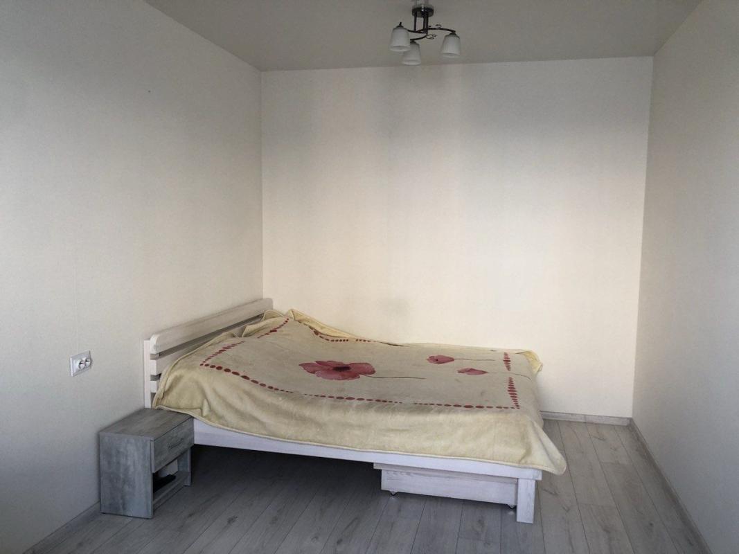 Sale 1 bedroom-(s) apartment 34 sq. m., Drahomanova Street 6