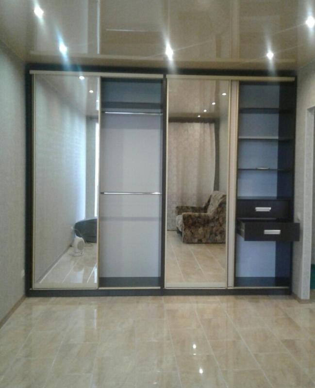 Sale 1 bedroom-(s) apartment 42 sq. m., Drahomanova Street 6