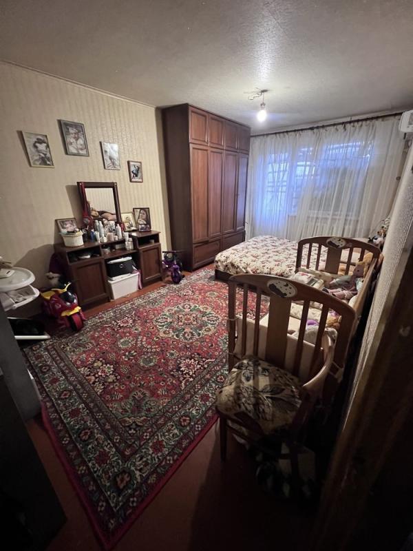 Sale 3 bedroom-(s) apartment 63 sq. m., Heroiv Pratsi Street 36б