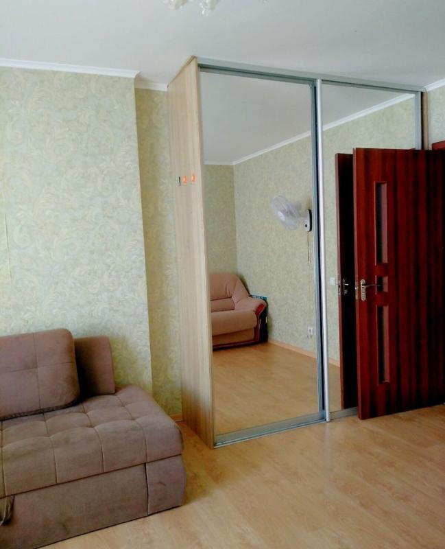 Долгосрочная аренда 3 комнатной квартиры Саломеи Крушельницкой ул.