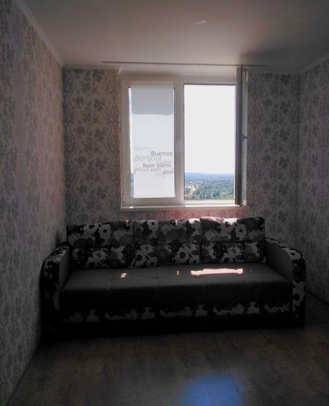 Long term rent 3 bedroom-(s) apartment Solomii Krushelnytskoi Street