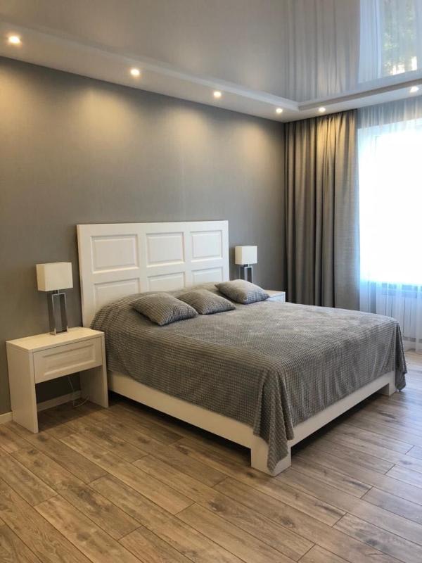 Long term rent 2 bedroom-(s) apartment Myronosytska Street 54