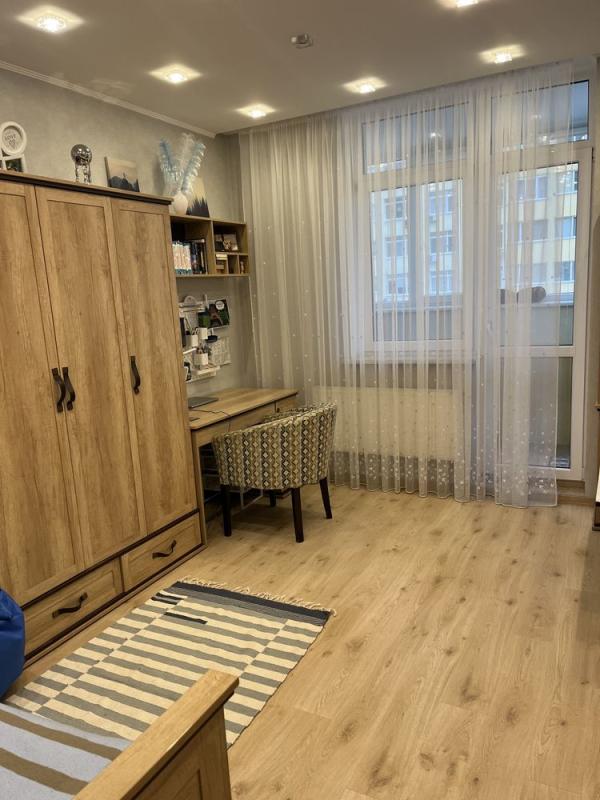 Sale 3 bedroom-(s) apartment 93 sq. m., Voskresenska Street 14