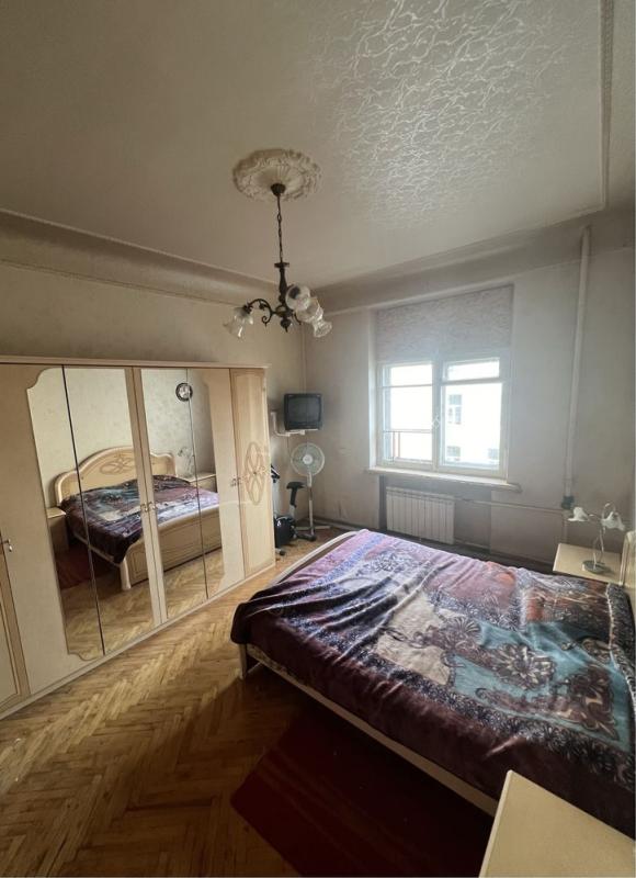 Long term rent 4 bedroom-(s) apartment Sumska Street 36/38