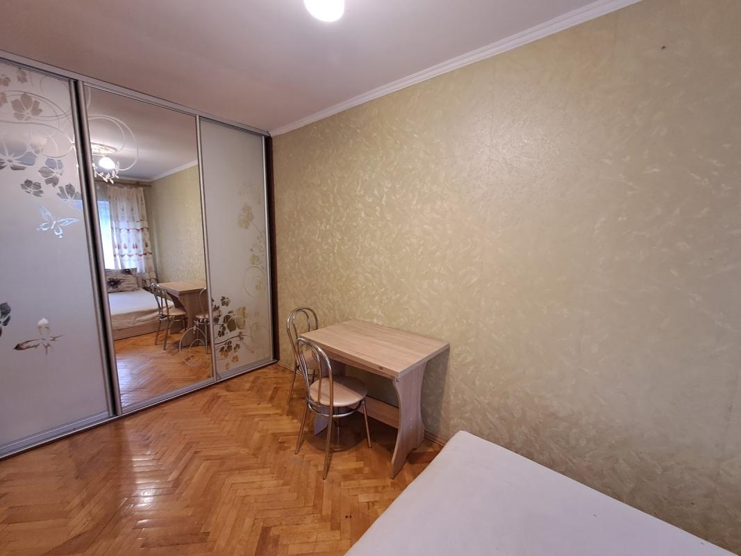 Long term rent 2 bedroom-(s) apartment Staryi Podil Street (Tantsorova Street) 4