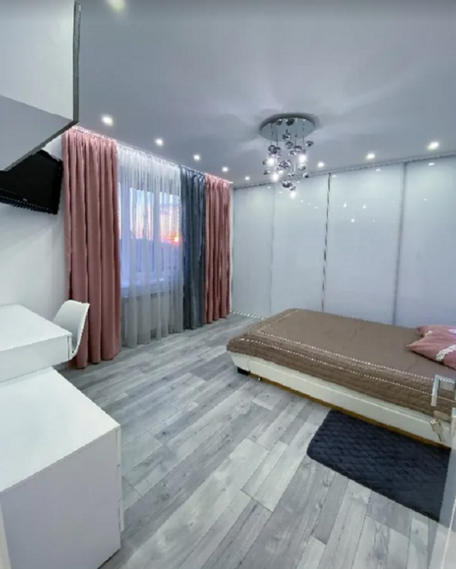 Sale 3 bedroom-(s) apartment 96 sq. m., Kvitova Street 8