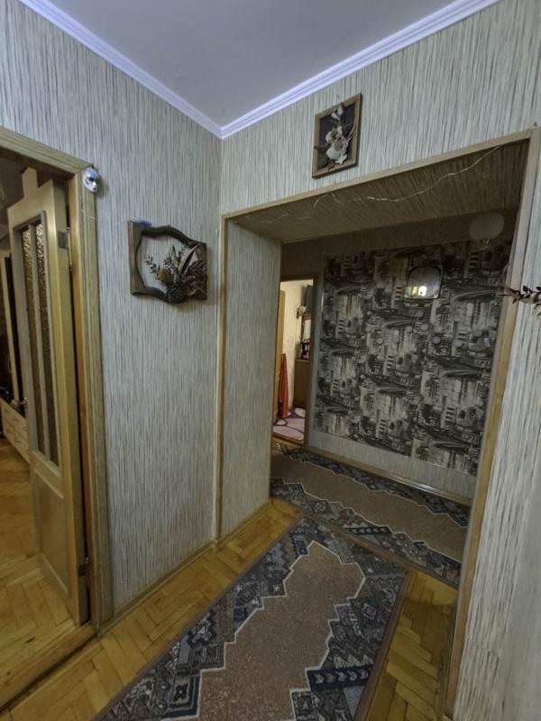 Sale 4 bedroom-(s) apartment 85 sq. m., Torhovytsia Street (Zhyvova Street) 13