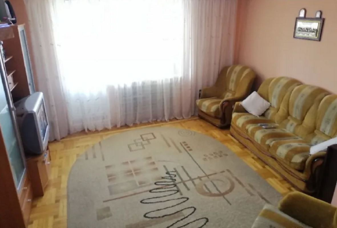 Продаж 3 кімнатної квартири 64 кв. м, Руська вул. (Леніна) 9