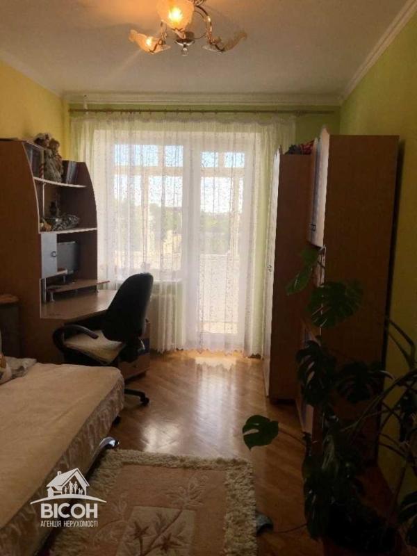 Продажа 4 комнатной квартиры 96 кв. м, Леси Украинки ул. 15