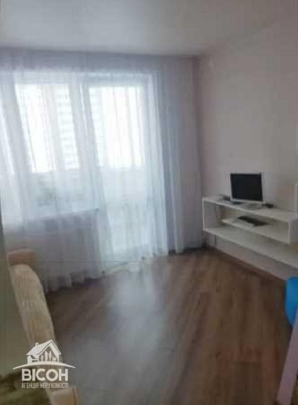 Продаж 2 кімнатної квартири 68 кв. м, Петра Батьківського вул. (Бригадна) 2