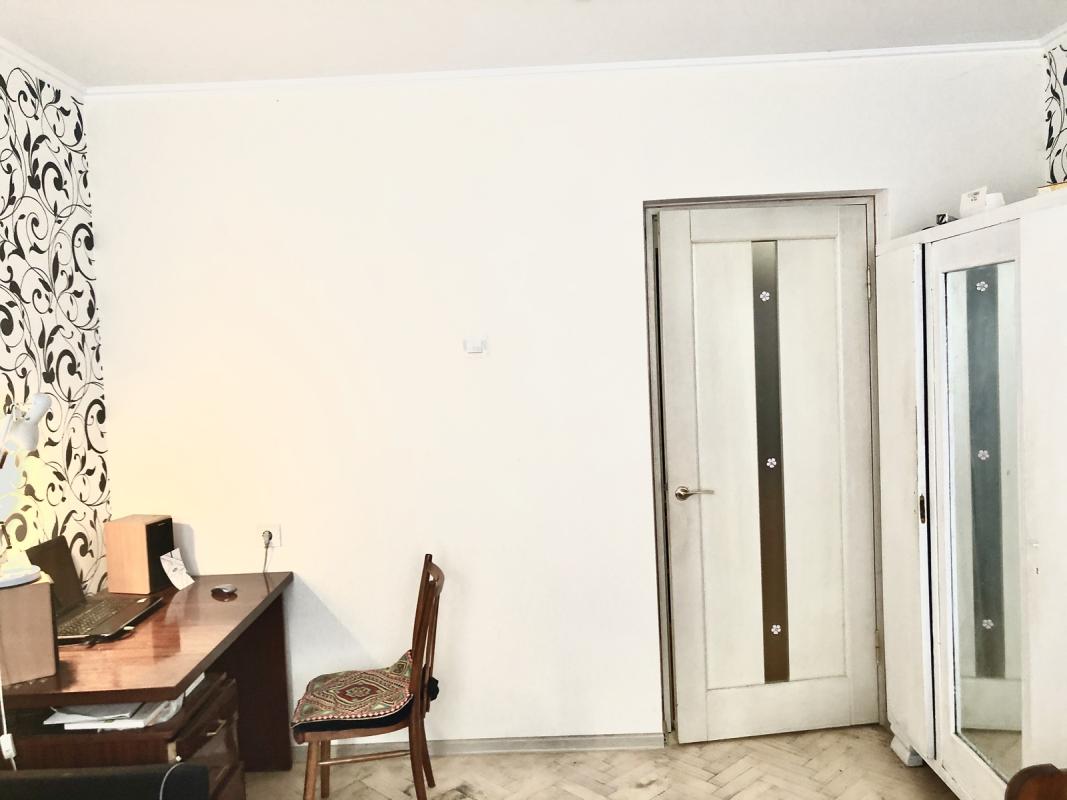 Sale 5 bedroom-(s) apartment 115 sq. m., Kyivska Street 9