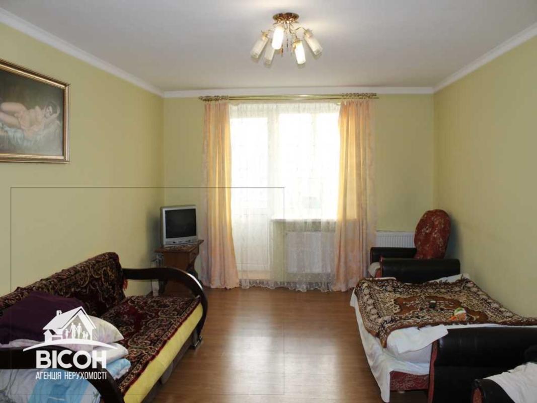 Sale 2 bedroom-(s) apartment 85 sq. m., Berezhanska Street