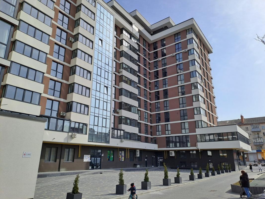 Продаж 2 кімнатної квартири 58 кв. м, Миру вул. 9