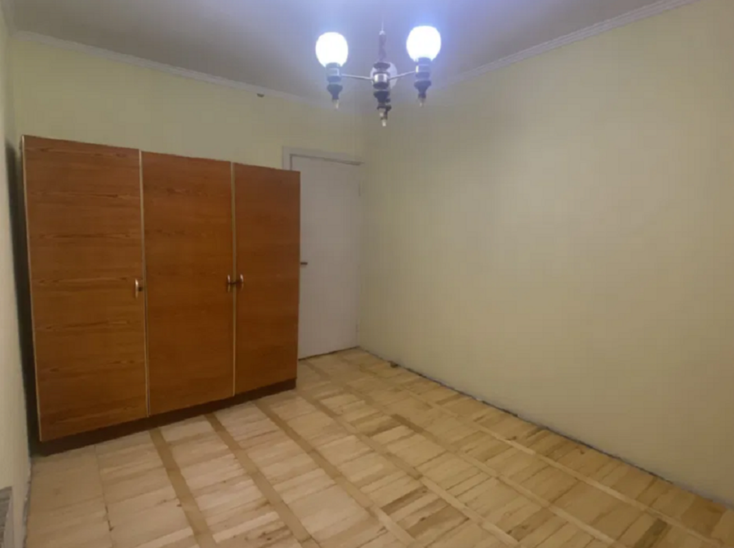 Продажа 5 комнатной квартиры 94 кв. м, Лучаковского ул. 4