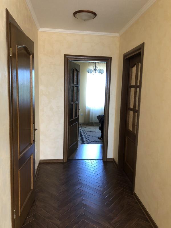 Sale 5 bedroom-(s) apartment 154 sq. m., Volodymyra Velykoho Street 1