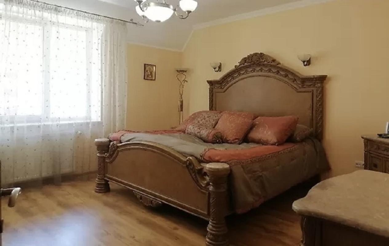 Sale 5 bedroom-(s) apartment 154 sq. m., Volodymyra Velykoho Street 1