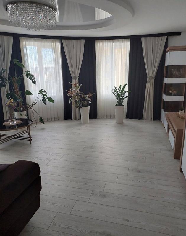 Sale 3 bedroom-(s) apartment 96 sq. m., Kyivska Street 8