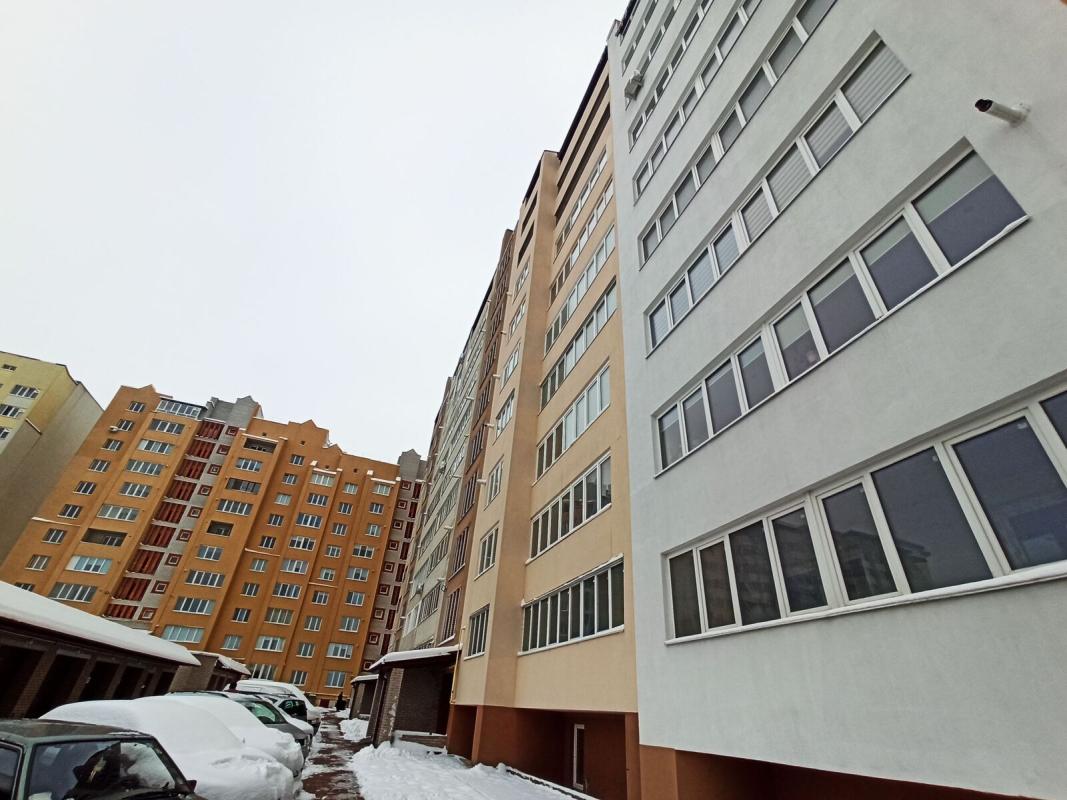 Продаж 2 кімнатної квартири 65 кв. м, Іллєнка вул.