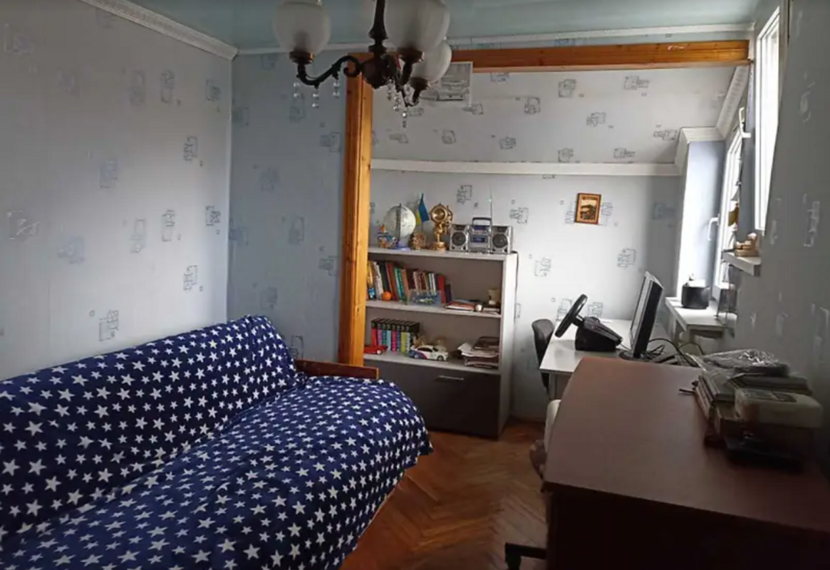 Продаж 3 кімнатної квартири 76 кв. м, Вагилевича вул. (Пархоменка)