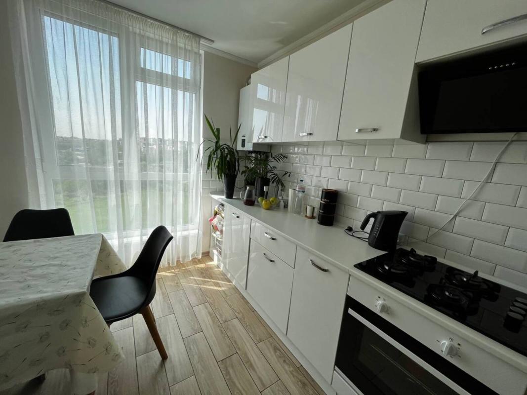 Sale 2 bedroom-(s) apartment 61 sq. m., Bilohirska Street 18г