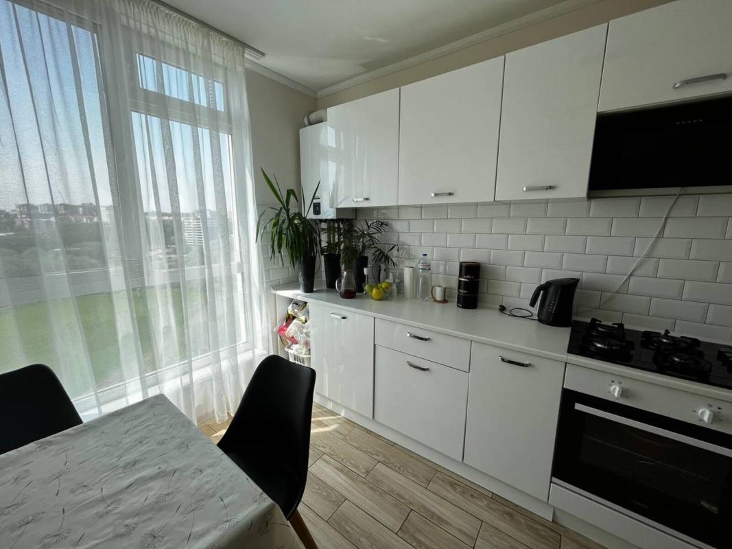 Sale 2 bedroom-(s) apartment 61 sq. m., Bilohirska Street 18г