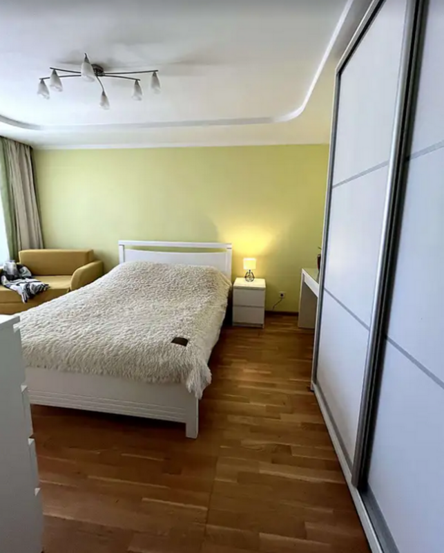 Sale 2 bedroom-(s) apartment 65 sq. m., Karpenka Street 10