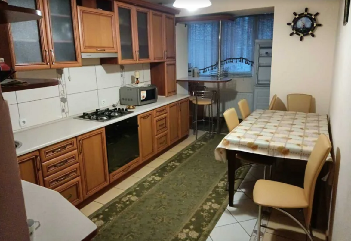 Продажа 3 комнатной квартиры 82 кв. м, Микулинецкая ул.