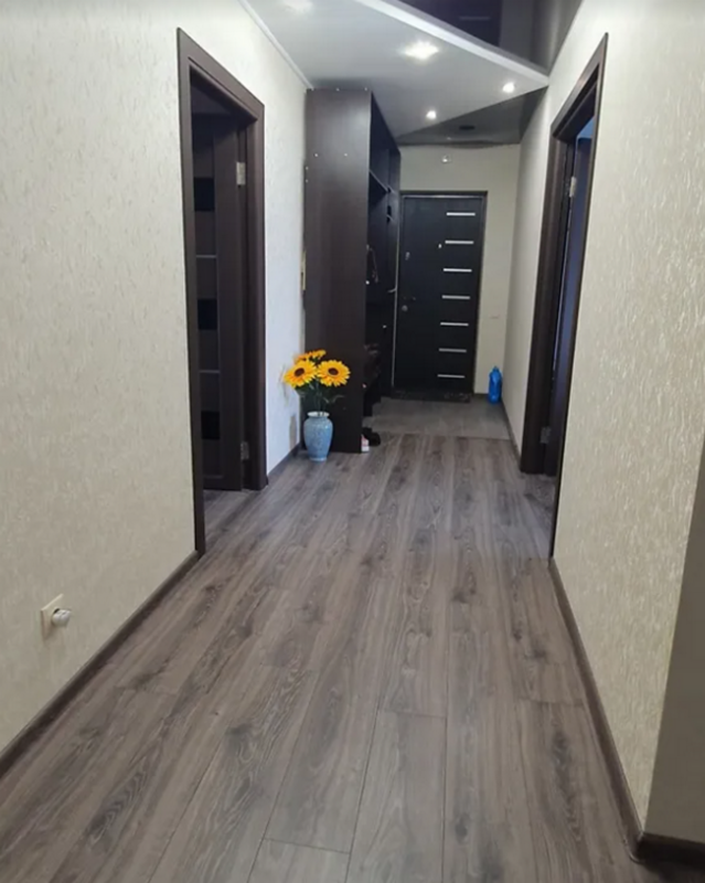 Sale 4 bedroom-(s) apartment 85 sq. m., Berezova Street 15
