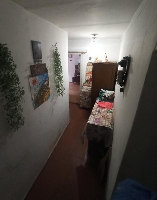 Продаж 1 кімнатної квартири 32 кв. м, Замкова вул. (Суворова) 2
